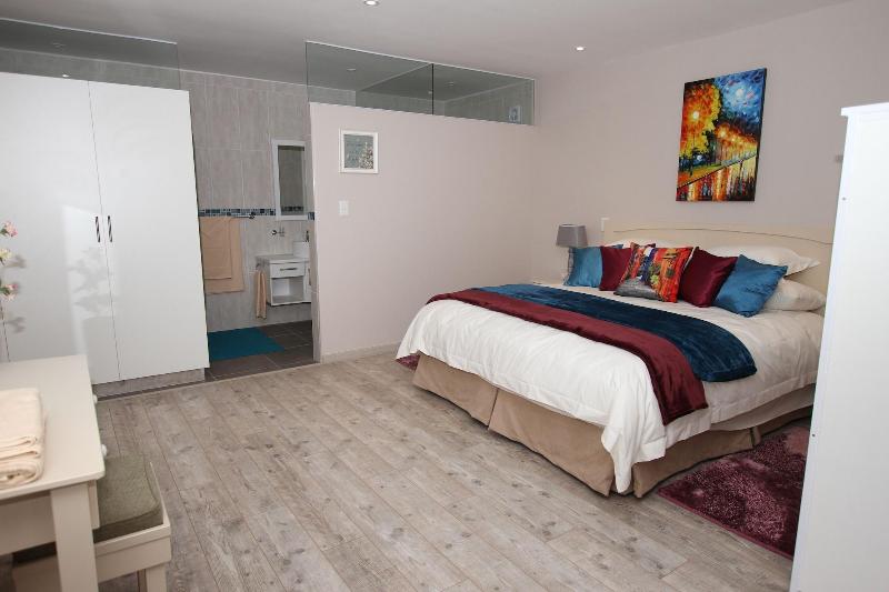 49 on Cherry B&B image