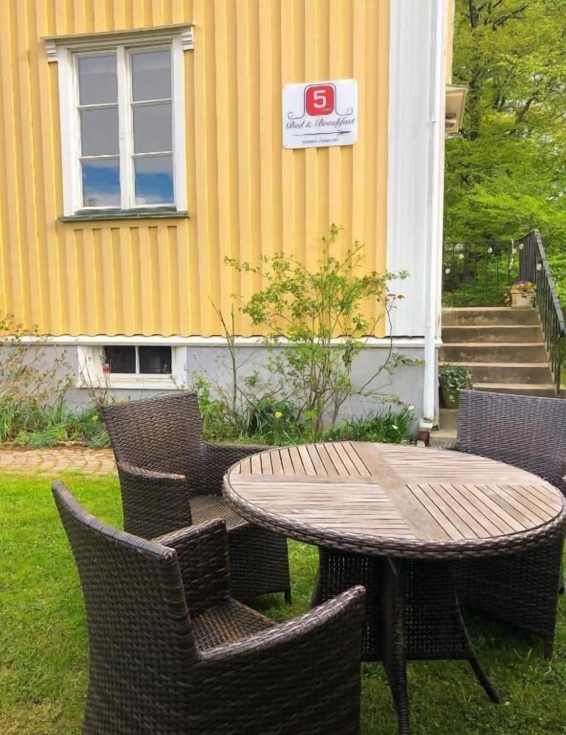 5:ans Bed & Breakfast image
