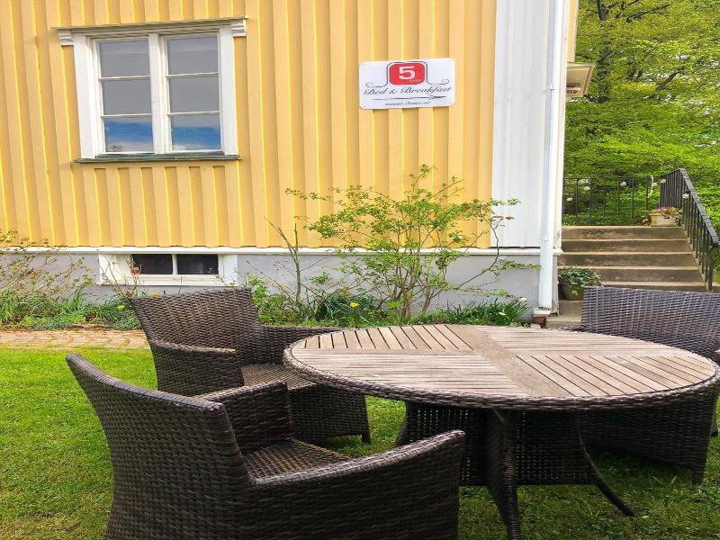 5:ans Bed & Breakfast image