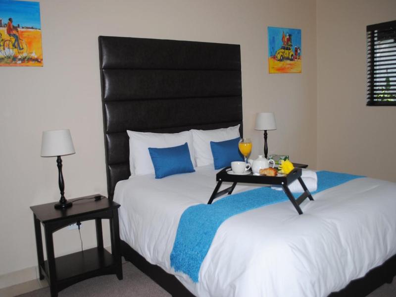 6 On Morris Guest Lodge image