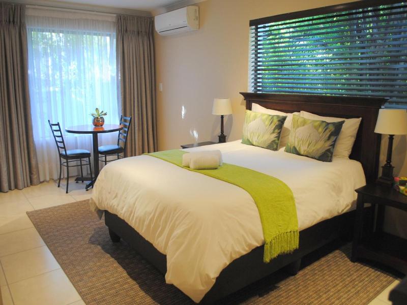 6 On Morris Guest Lodge image