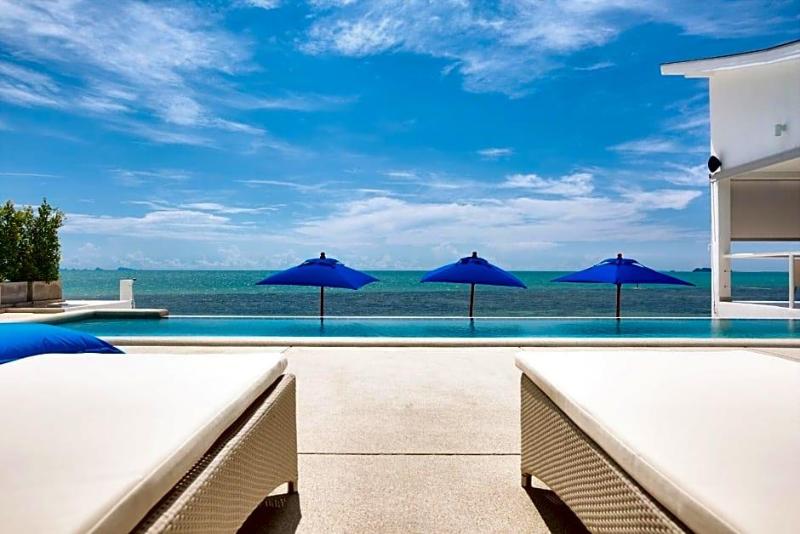 La Perle Luxury Boutique Hotel image