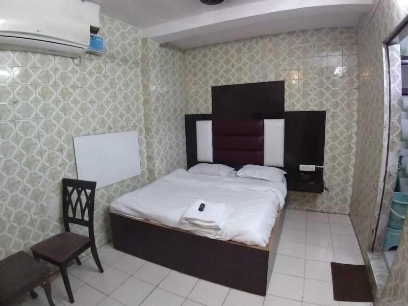 Hotel Trio Suites image