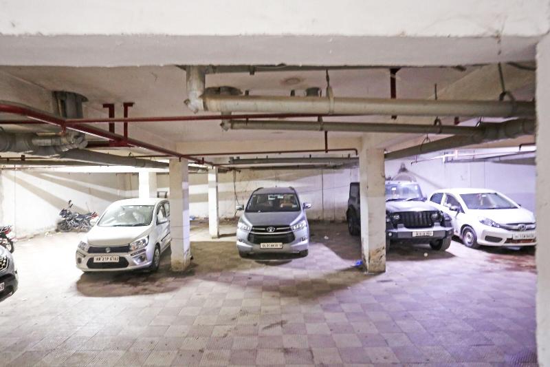Hotel Platinum Igi Airport image