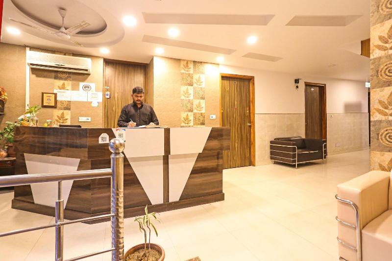Hotel Platinum Igi Airport image