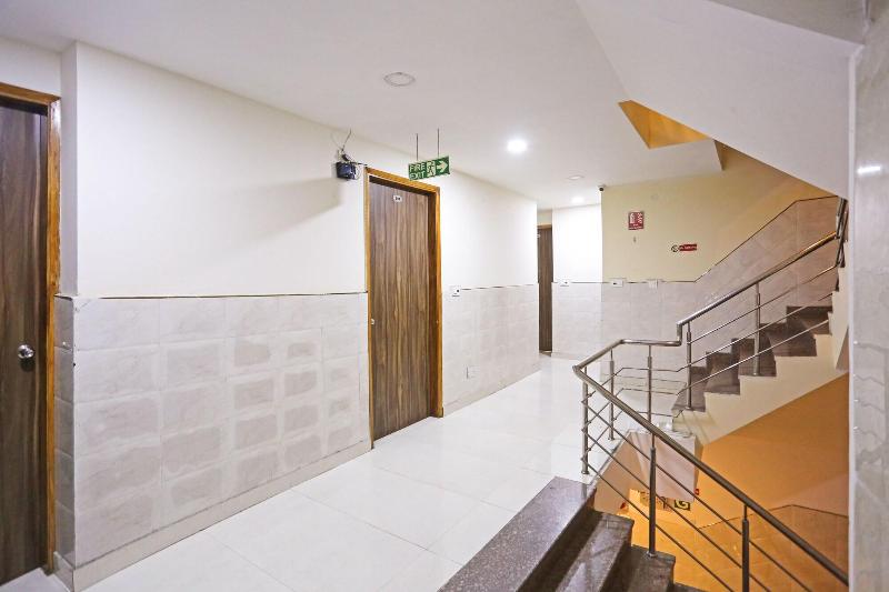 Hotel Platinum Igi Airport image
