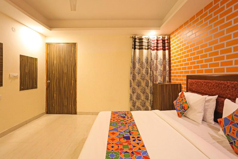 Hotel Platinum Igi Airport image