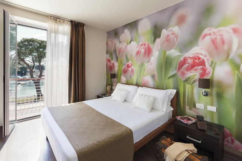 Hotel Acquadolce image