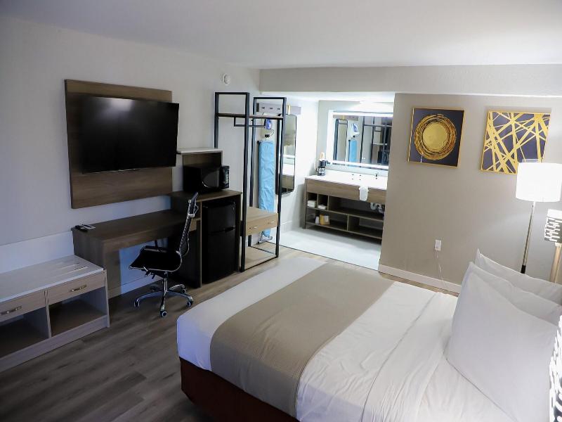 Airport Inn image