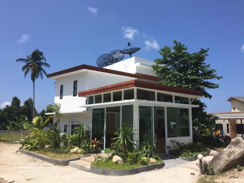 Field-d House image