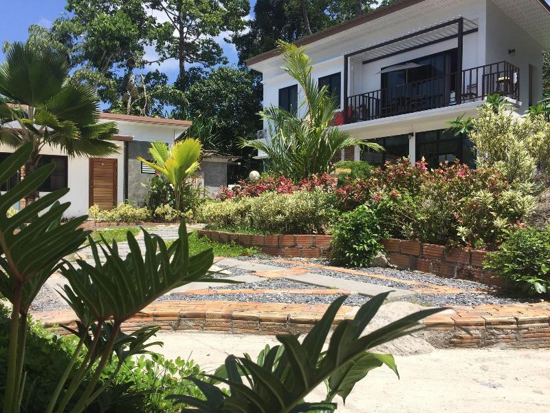 Field-d House image