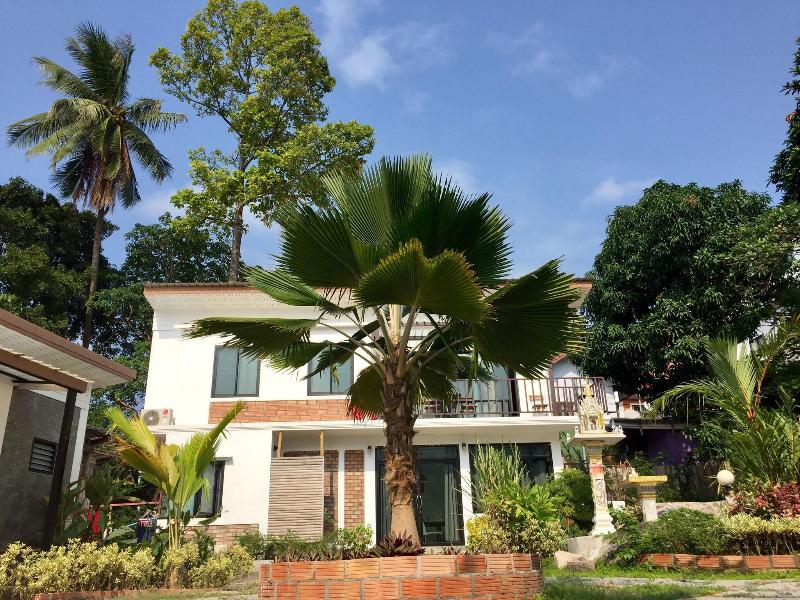 Field-d House image
