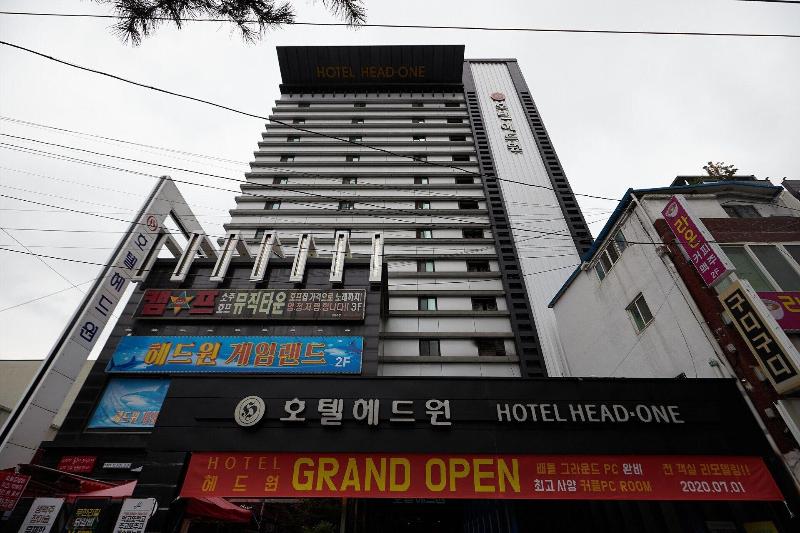 Hotel Head-One image