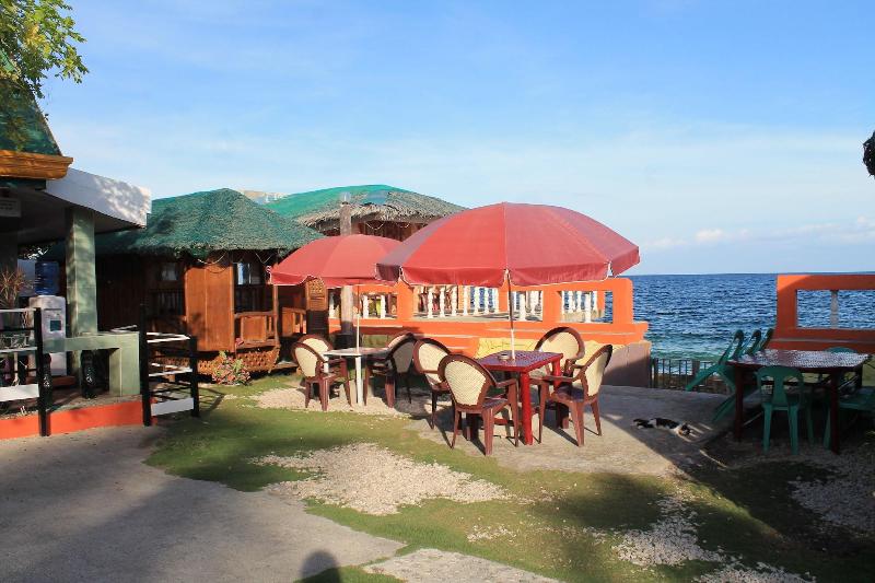 Maxvir Inn Beach Resort image