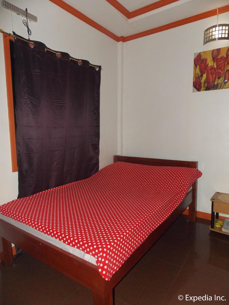 Maxvir Inn Beach Resort image