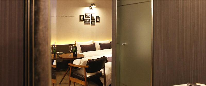 S& Hotel image