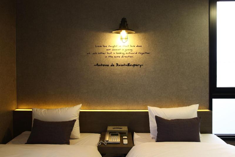 S& Hotel image
