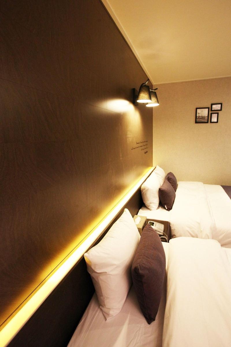 S& Hotel image