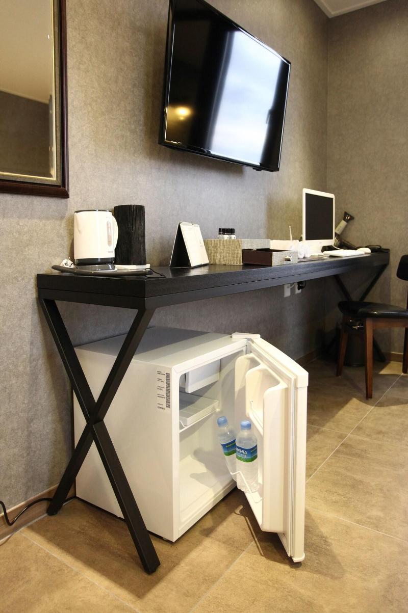 S& Hotel image