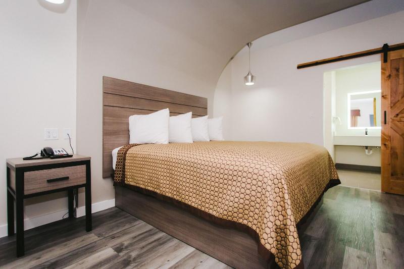 Palace Inn- Louetta image