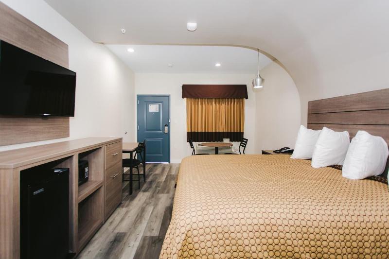 Palace Inn- Louetta image