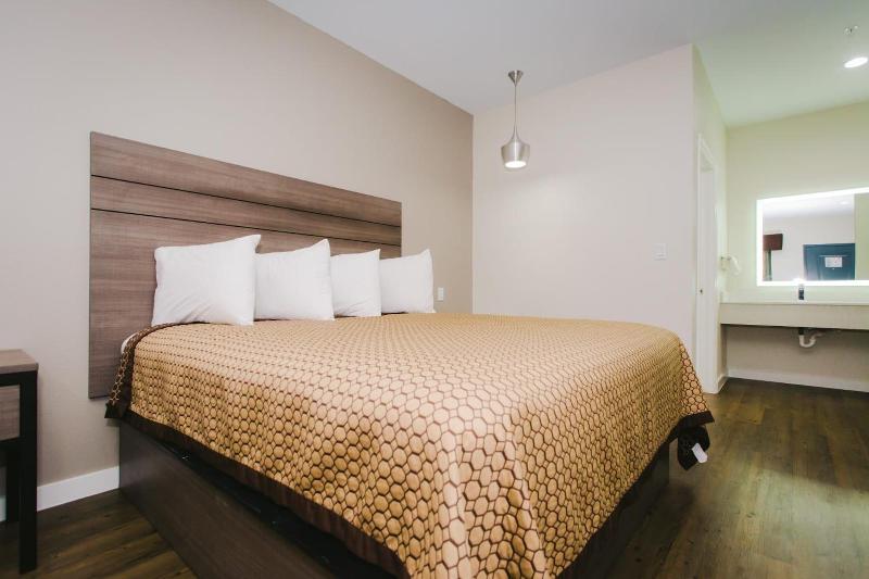 Palace Inn- Louetta image