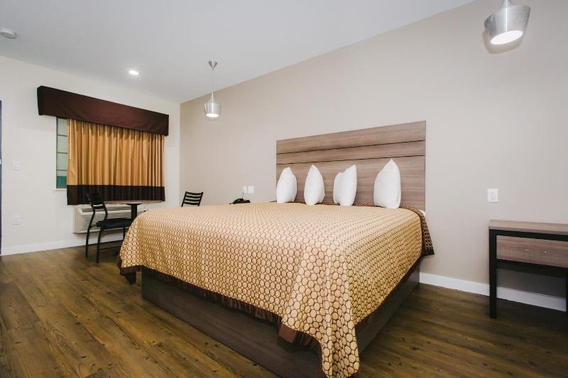 Palace Inn- Louetta image