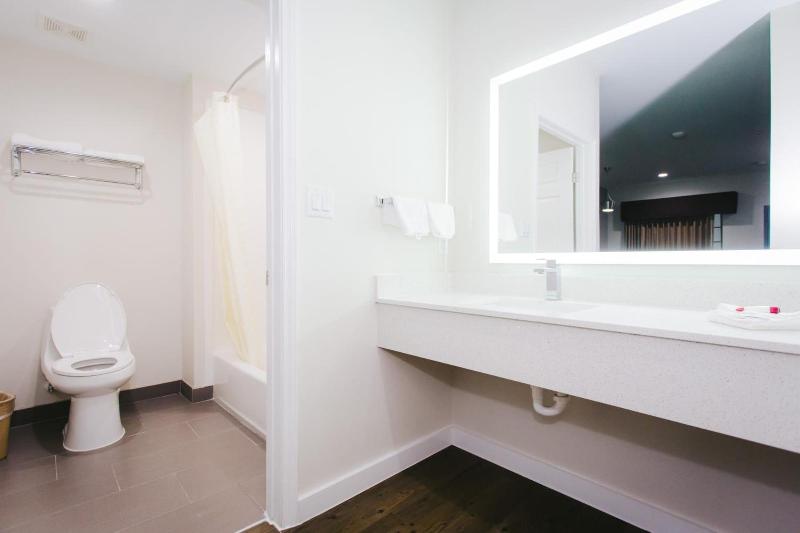 Palace Inn- Louetta image