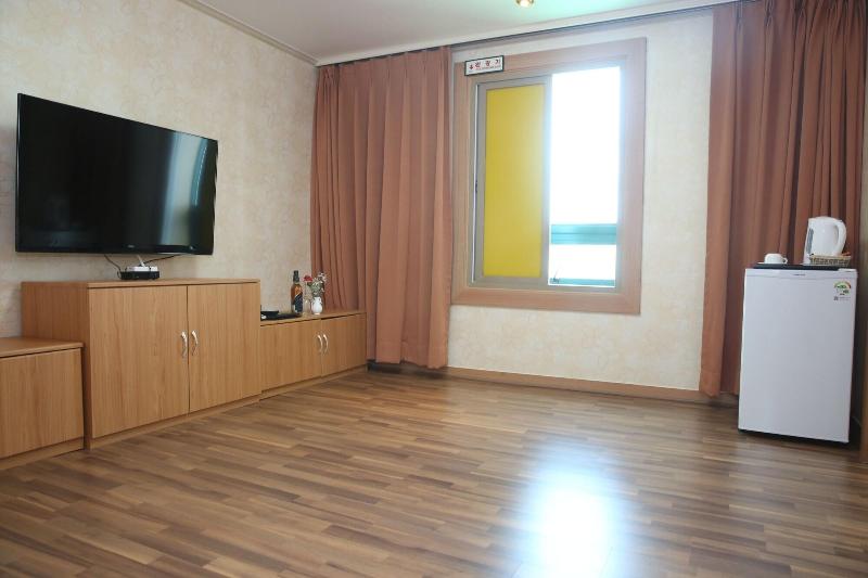 Uljin Grand Hotel image