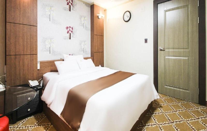 Uljin Grand Hotel image