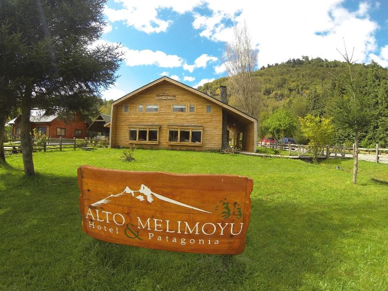 Hotel Alto Melimoyu image