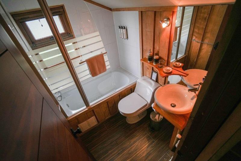 Hotel Alto Melimoyu image 6