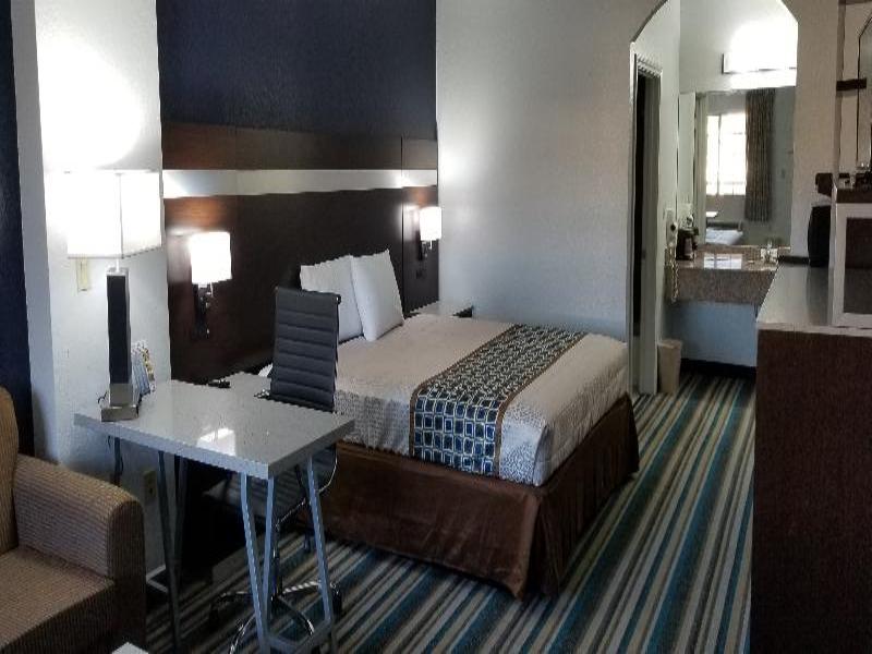 HomeBridge Inn & Suites image