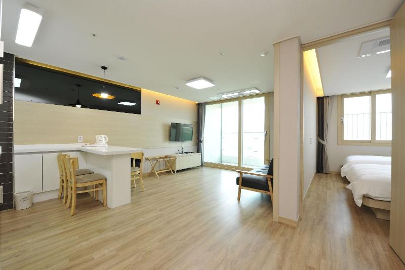 The Hotel Soo image