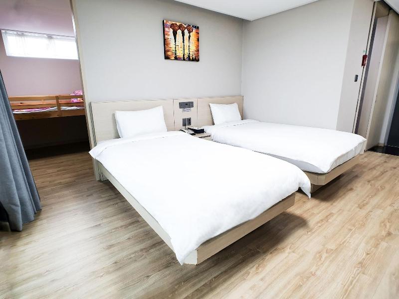 The Hotel Soo image