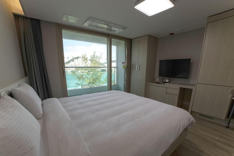 The Hotel Soo image
