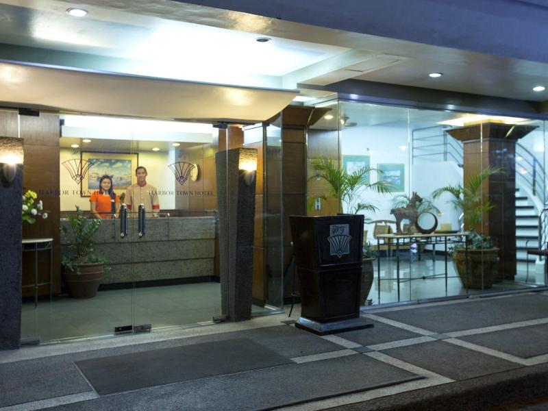 Harbor Town Hotel image
