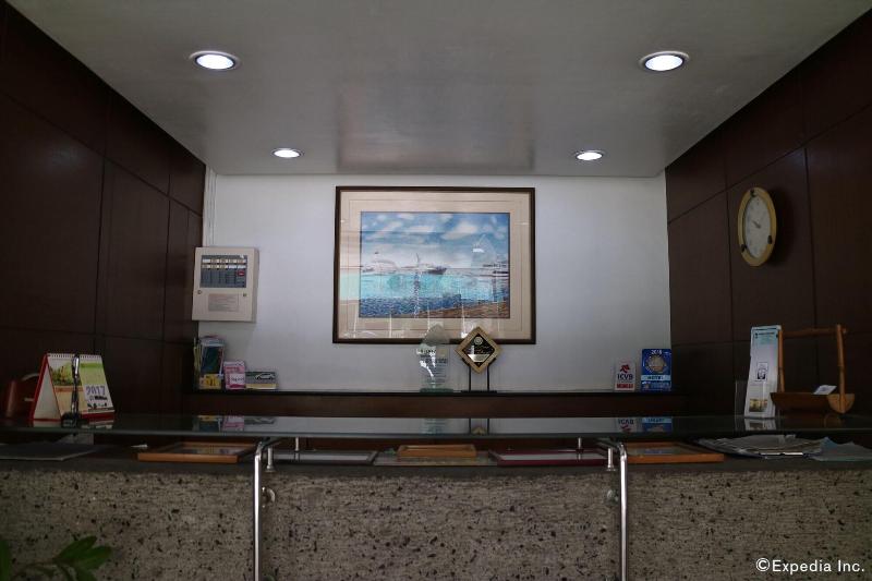 Harbor Town Hotel image