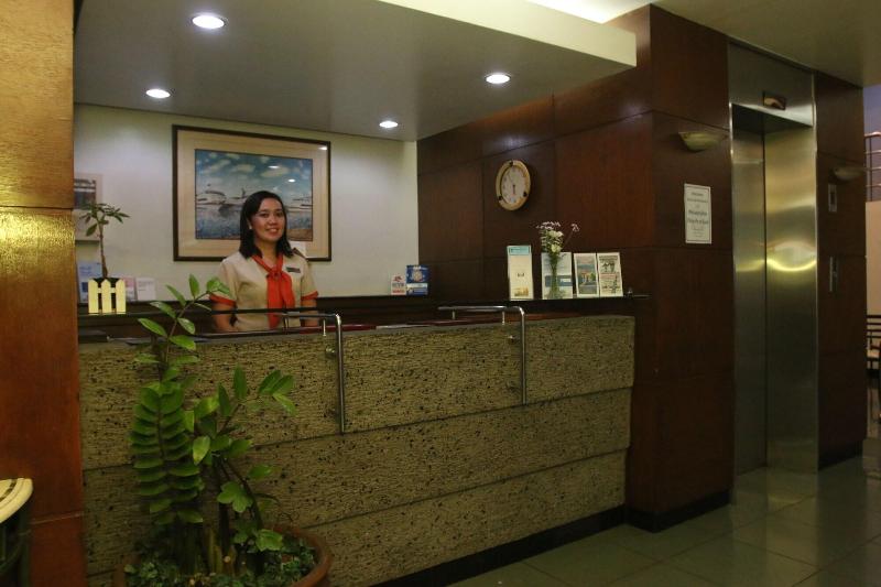 Harbor Town Hotel image