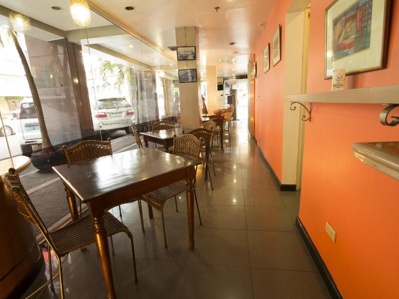 Harbor Town Hotel image