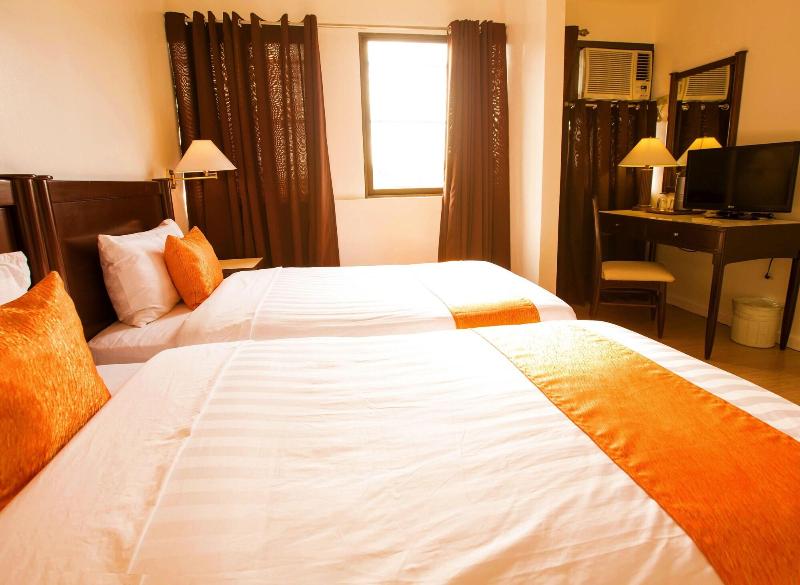 Harbor Town Hotel image