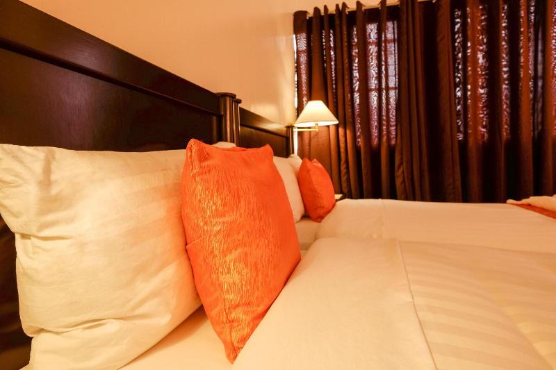 Harbor Town Hotel image