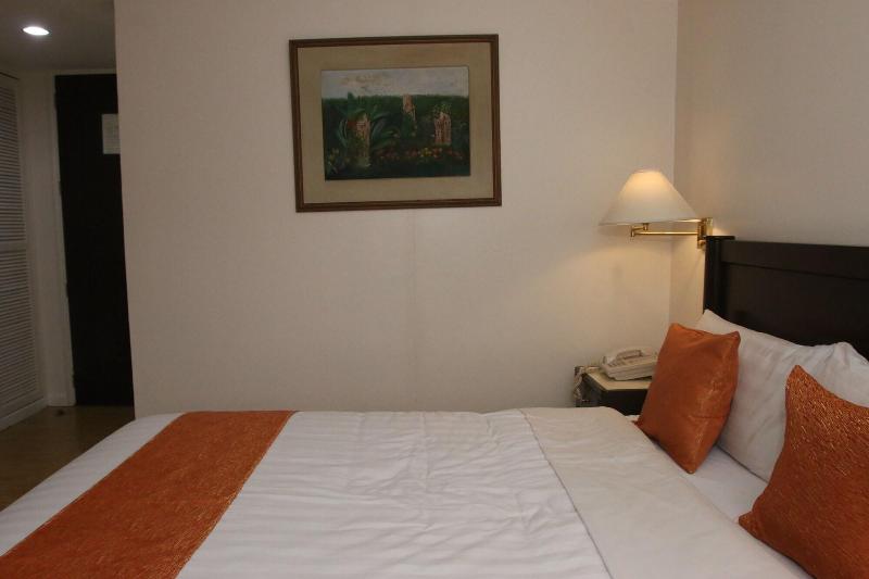 Harbor Town Hotel image