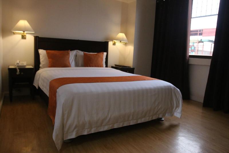 Harbor Town Hotel image