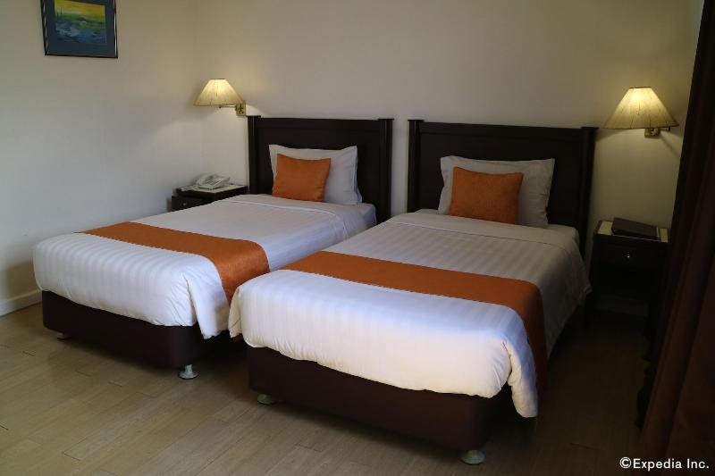 Harbor Town Hotel image