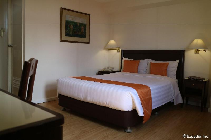 Harbor Town Hotel image