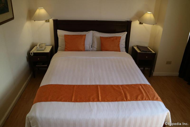 Harbor Town Hotel image