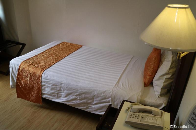 Harbor Town Hotel image