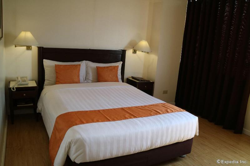 Harbor Town Hotel image