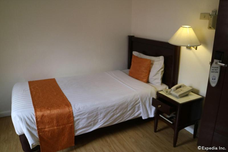 Harbor Town Hotel image